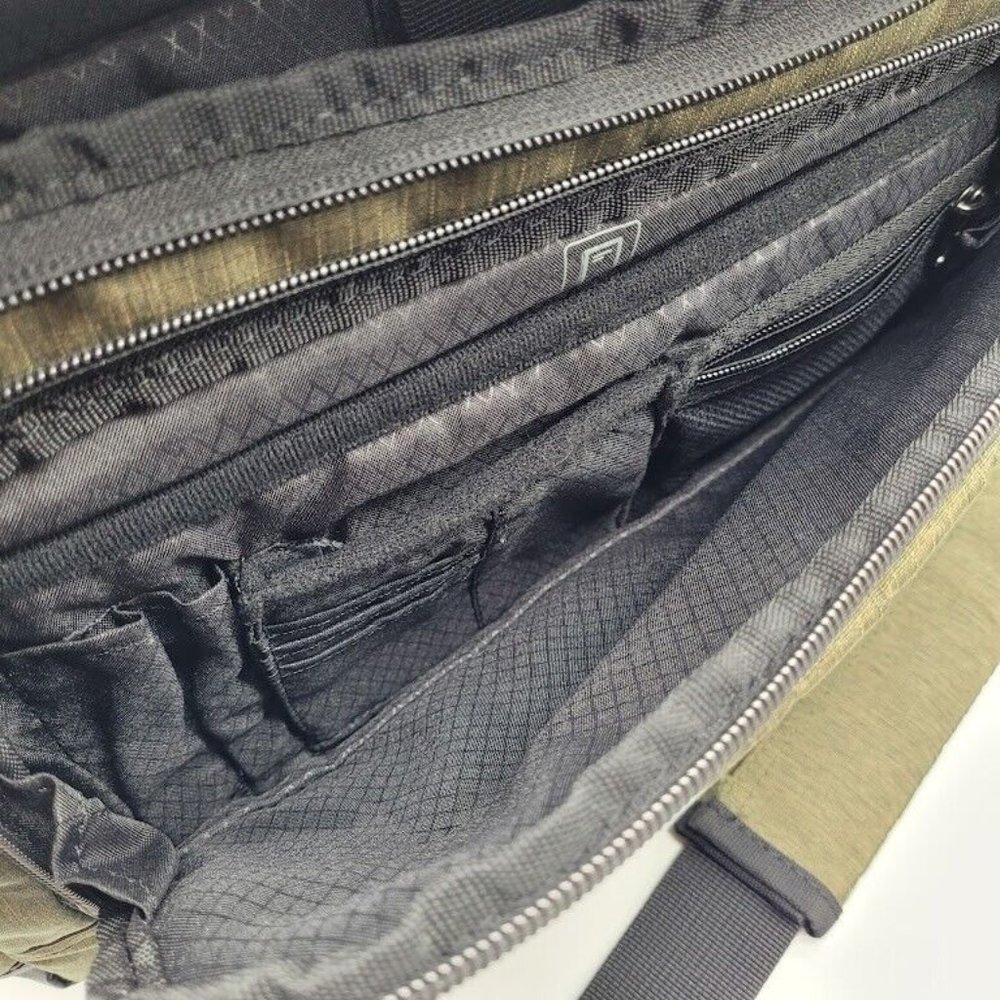 SOLD NWOT Samsonite Modern Utility Messenger Bag Laptop Green - Picture 11 of 13